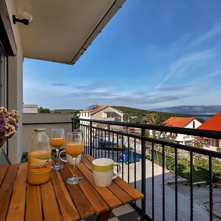 Apartments Sunshine Jelsa  Exterior photo